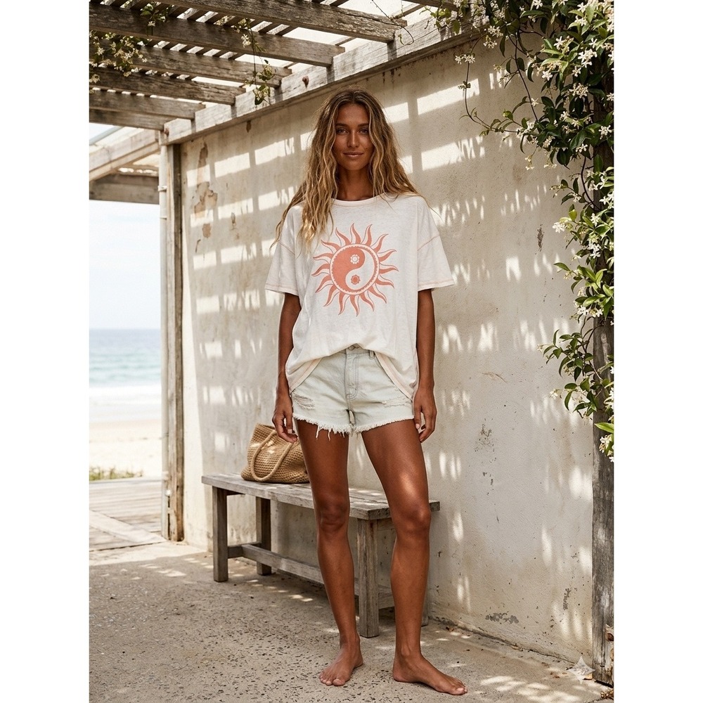 American Eagle Sun Yin Yang Graphic T-Shirt White Orange Small NWT